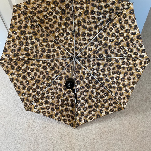 Fulton Umbrella Leopard Pattern Minilite - Brand New ☔️ - Picture 2 of 5